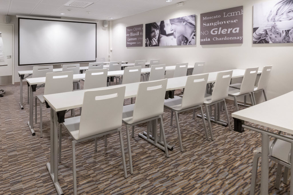 Copyright: : Annabelle Antas Meeting room 1